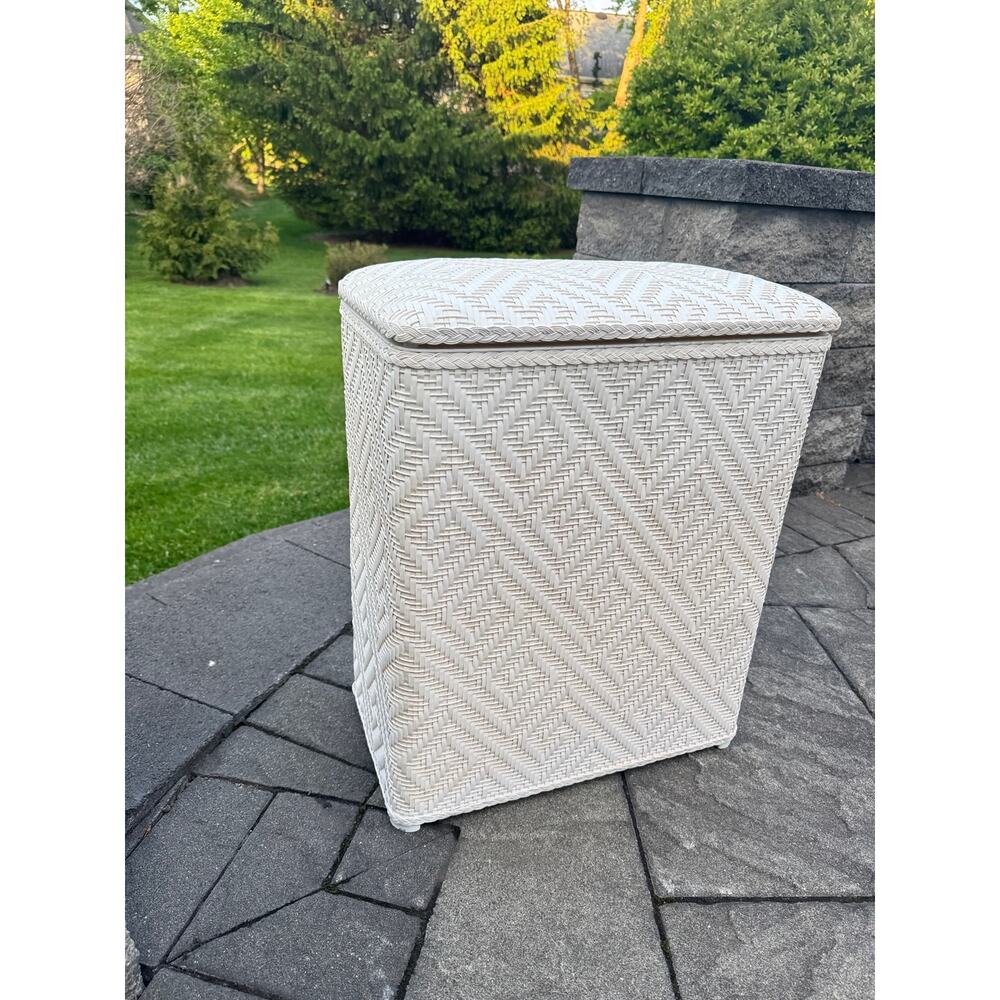 VTG LaMont Athena Faux Wicker Rattan Cream Laundry Hamper Retro Upright Basket